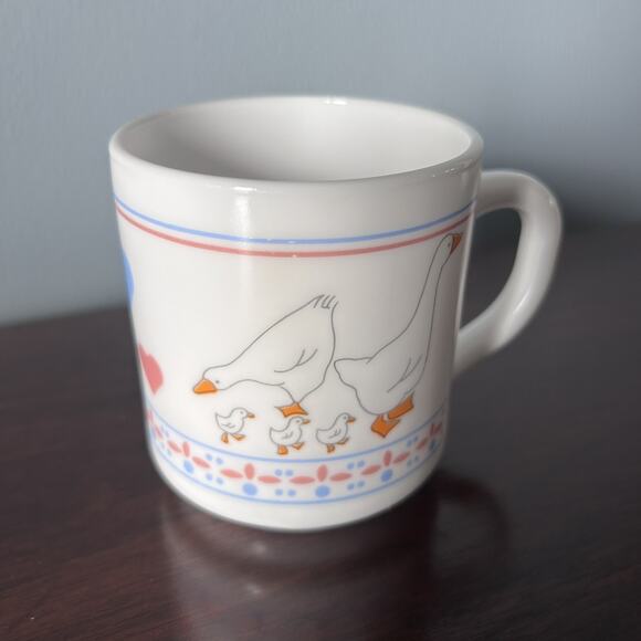 Vintage Milk Glass Country Goose Duck Coffee Mug Cup Arcopal France farmhouse - Picture 1 of 6